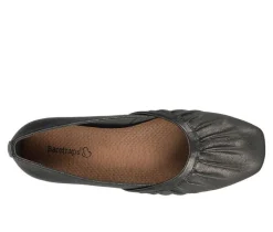 Women's Baretraps Charlie Flat