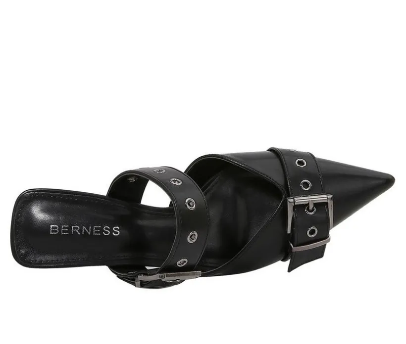 Women's Berness Archer Pumps