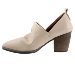 Women's Bueno Kesia Heeled Booties