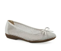 Women's Cliffs by White Mountain Carlicia Flats