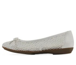 Women's Cliffs by White Mountain Carlicia Flats