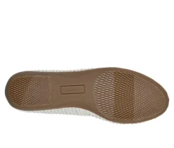 Women's Cliffs by White Mountain Carlicia Flats