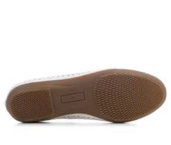 Women's Cliffs by White Mountain Chelby Flats