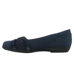 Women's Cliffs by White Mountain Chic Flats