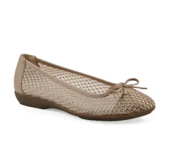 Women's Cliffs by White Mountain Carlicia Flats