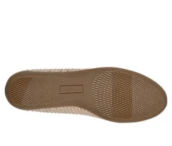 Women's Cliffs by White Mountain Carlicia Flats