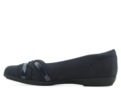 Women's Cliffs by White Mountain Chic Flats