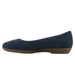 Women's Cliffs by White Mountain Calming Flats