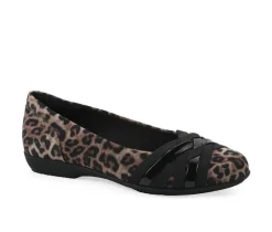 Women's Cliffs by White Mountain Chic Flats