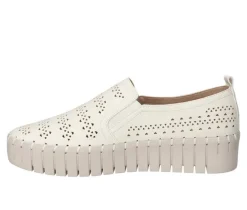 Women's Easy Street Peppy Sneakers