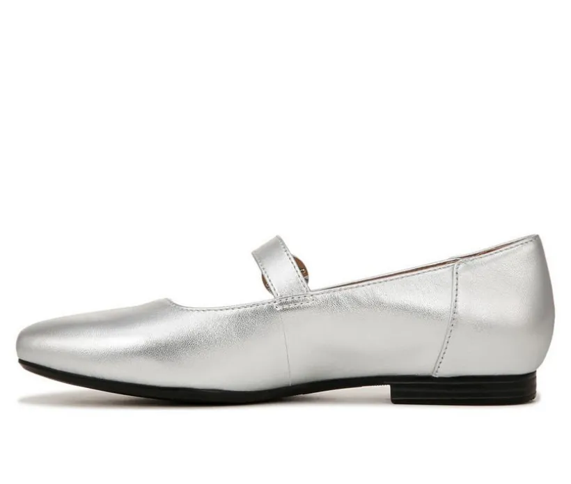 Women's Naturalizer Kelly Flats