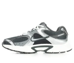 Women's Nike V5 RNR Sneakers