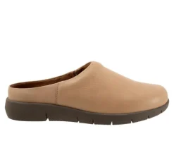 Women's Softwalk Andria Clogs