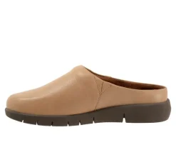 Women's Softwalk Andria Clogs