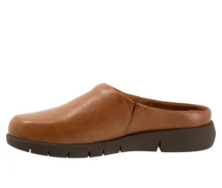 Women's Softwalk Andria Clogs