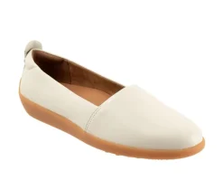 Women's Softwalk Deva Flats