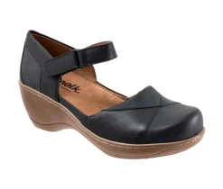 Women's Softwalk Miri Heeled Clogs