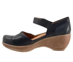 Women's Softwalk Miri Heeled Clogs