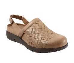 Women's Softwalk Salina Woven II Clog