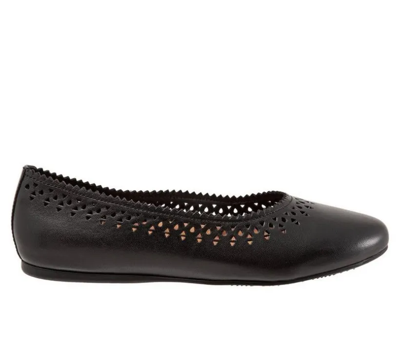 Women's Softwalk Selma Flats