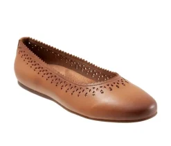 Women's Softwalk Selma Flats
