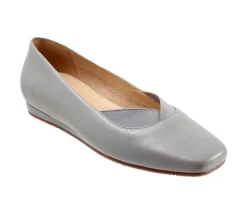 Women's Softwalk Vianna Flats