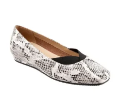Women's Softwalk Vianna Flats