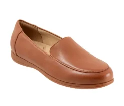 Women's Trotters Deanna Loafers