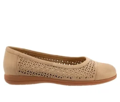 Women's Trotters Delmara Perf Flats