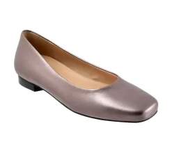 Women's Trotters Honor Flats