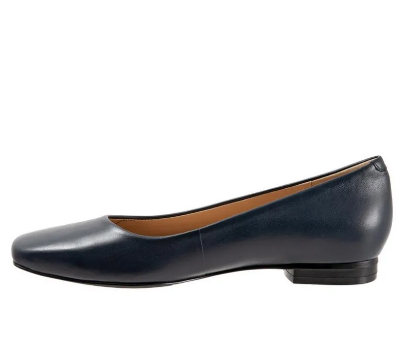 Women's Trotters Honor Flats