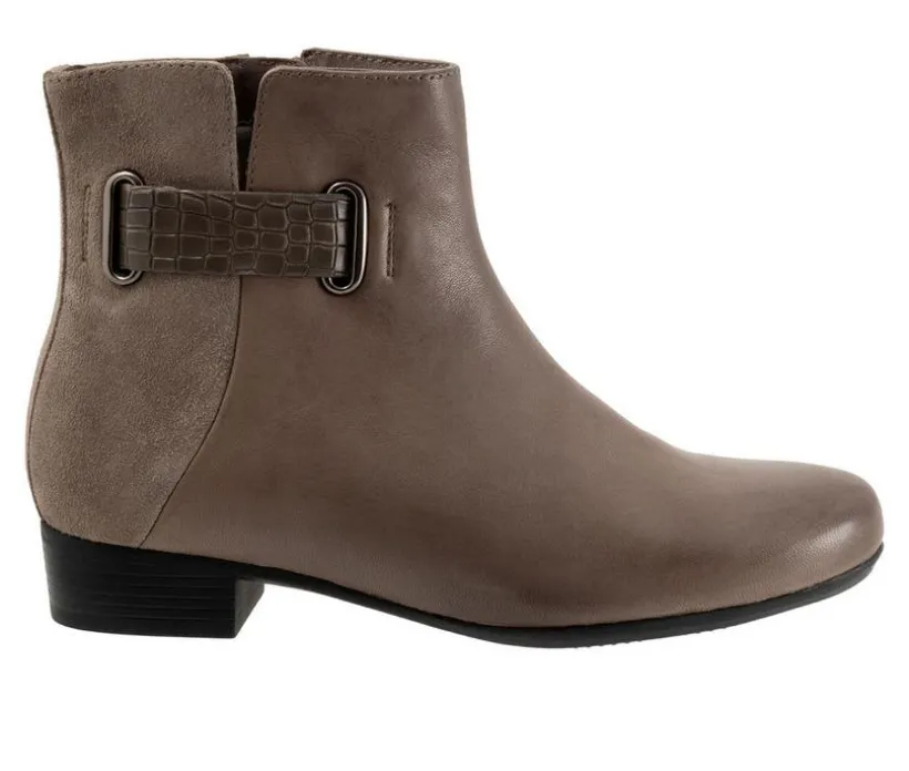 Women's Trotters Maxwell Booties