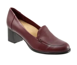 Women's Trotters Quincy Pumps