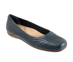 Women's Trotters Sasha Flats