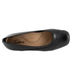 Women's Trotters Sasha Flats